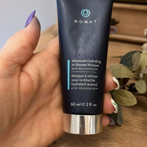 Monat Advanced Hydrating In-Shower Masque with Rejuveniqe Travel New Tube 2 oz - Picture 2 of 5